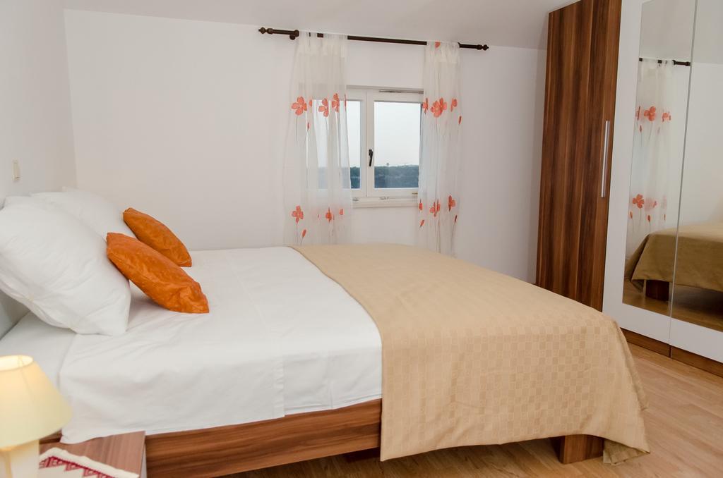 Olive Garden Apartments Čilipi Habitación foto